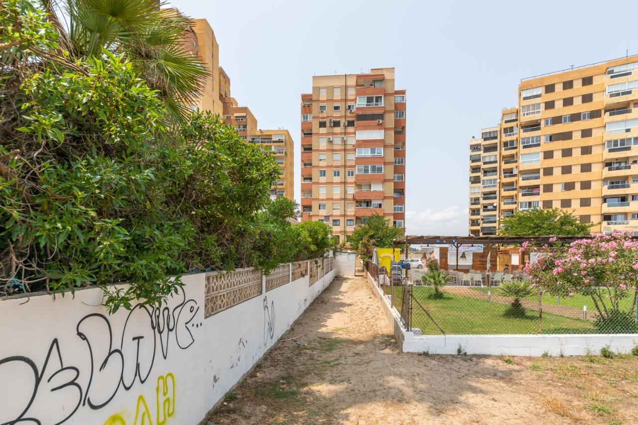 Isola Beachside Apartment Valenza Esterno foto