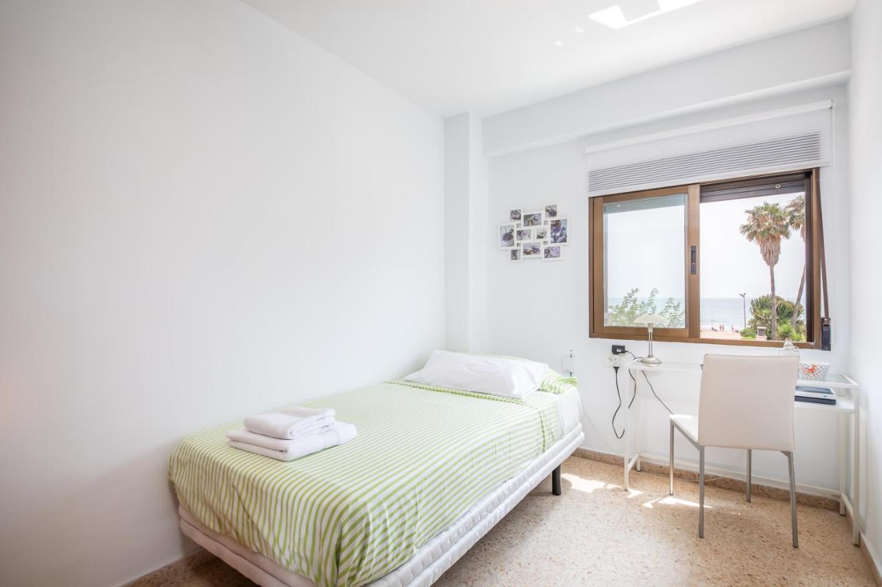 Isola Beachside Apartment Valenza Esterno foto