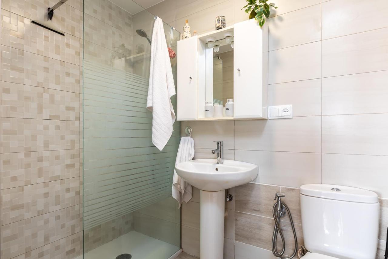 Isola Beachside Apartment Valenza Esterno foto