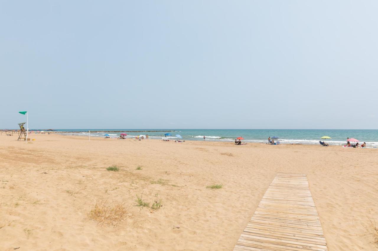 Isola Beachside Apartment Valenza Esterno foto